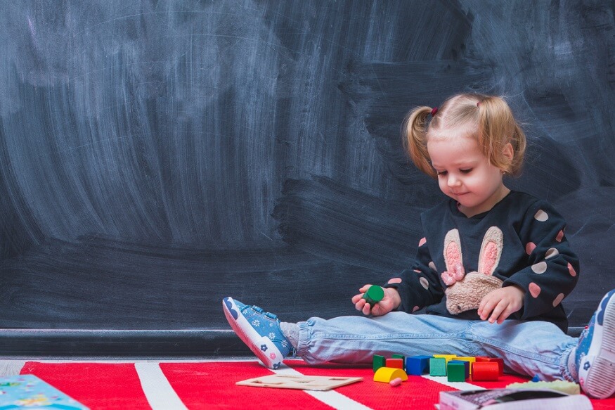 Pros and Cons of Delaying Kindergarten Education